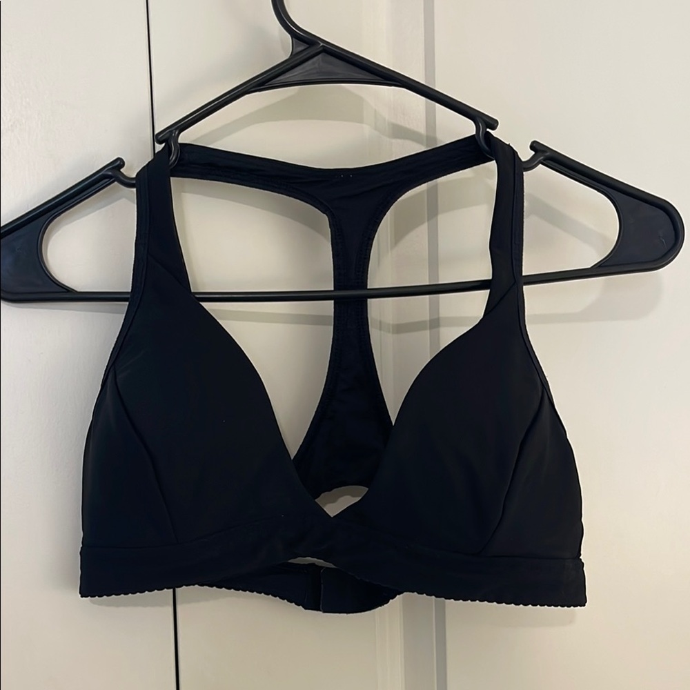 Black Lululemon Women's Sports Bra